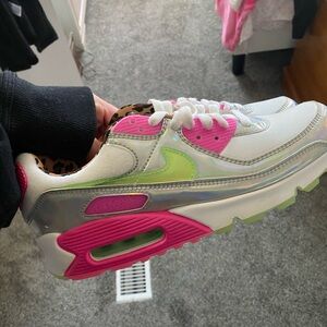 🔥 WOMEN’S NIKE AIR MAX CUSTOM